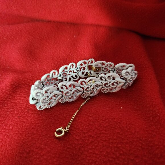 Vintage 1960's Monet White Enamel on Silverplate Filigree Floral Design Bracelet - Picture 7 of 16